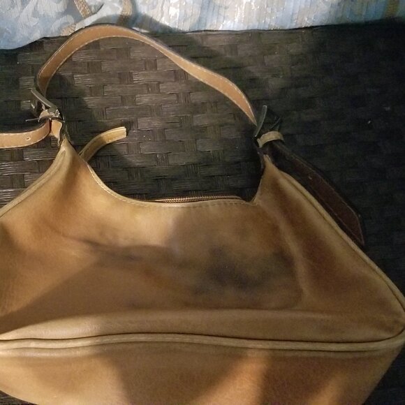 Stylish Tan Leather Shoulder Bag - Picture 3 of 5